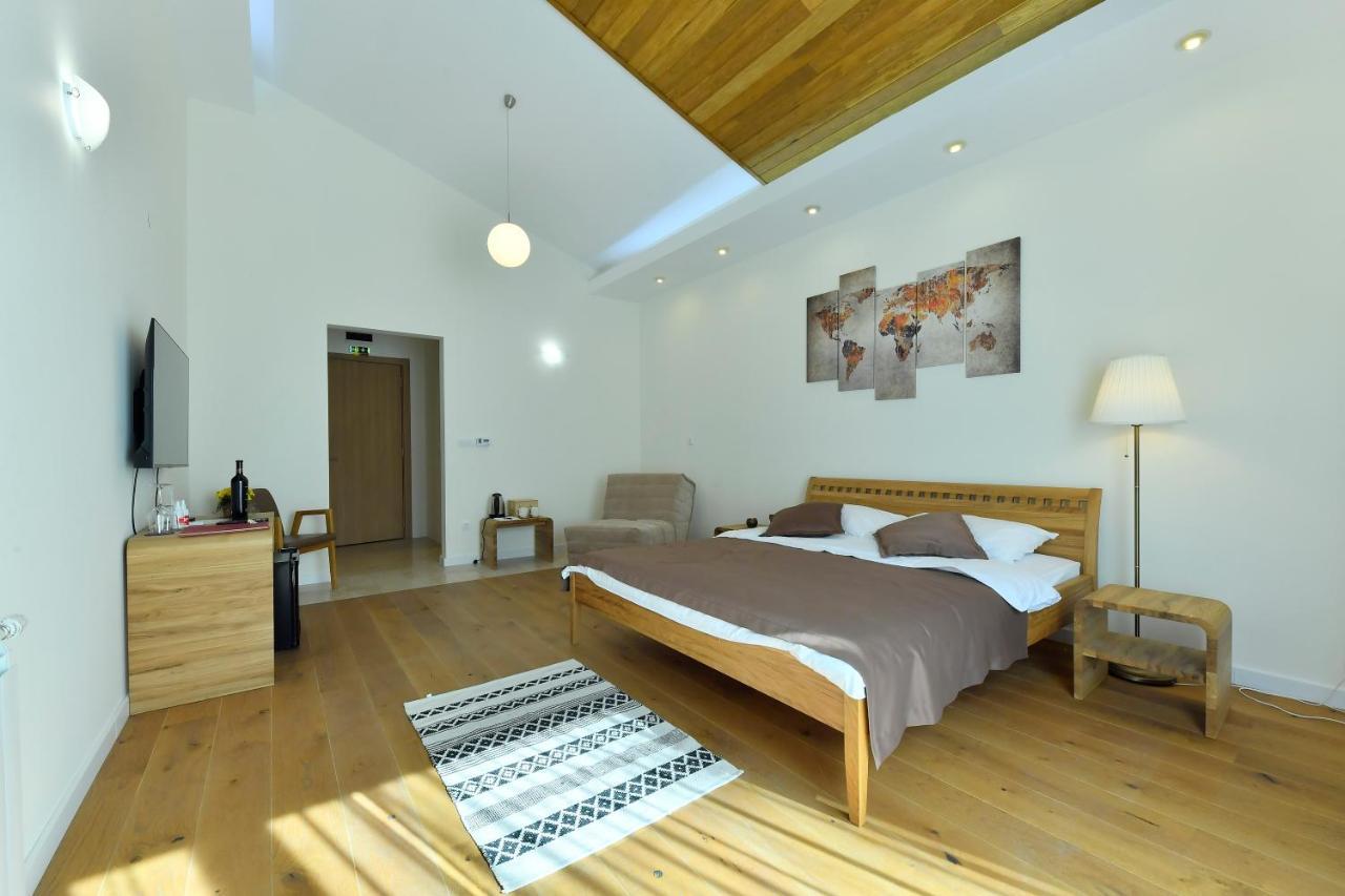 Villa Luxury Rooms - Wine Resort 斯梅代雷沃 外观 照片