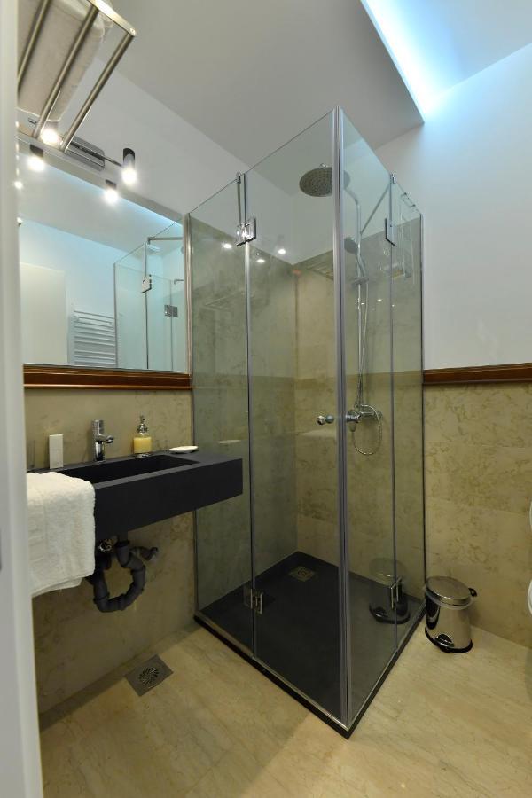 Villa Luxury Rooms - Wine Resort 斯梅代雷沃 外观 照片