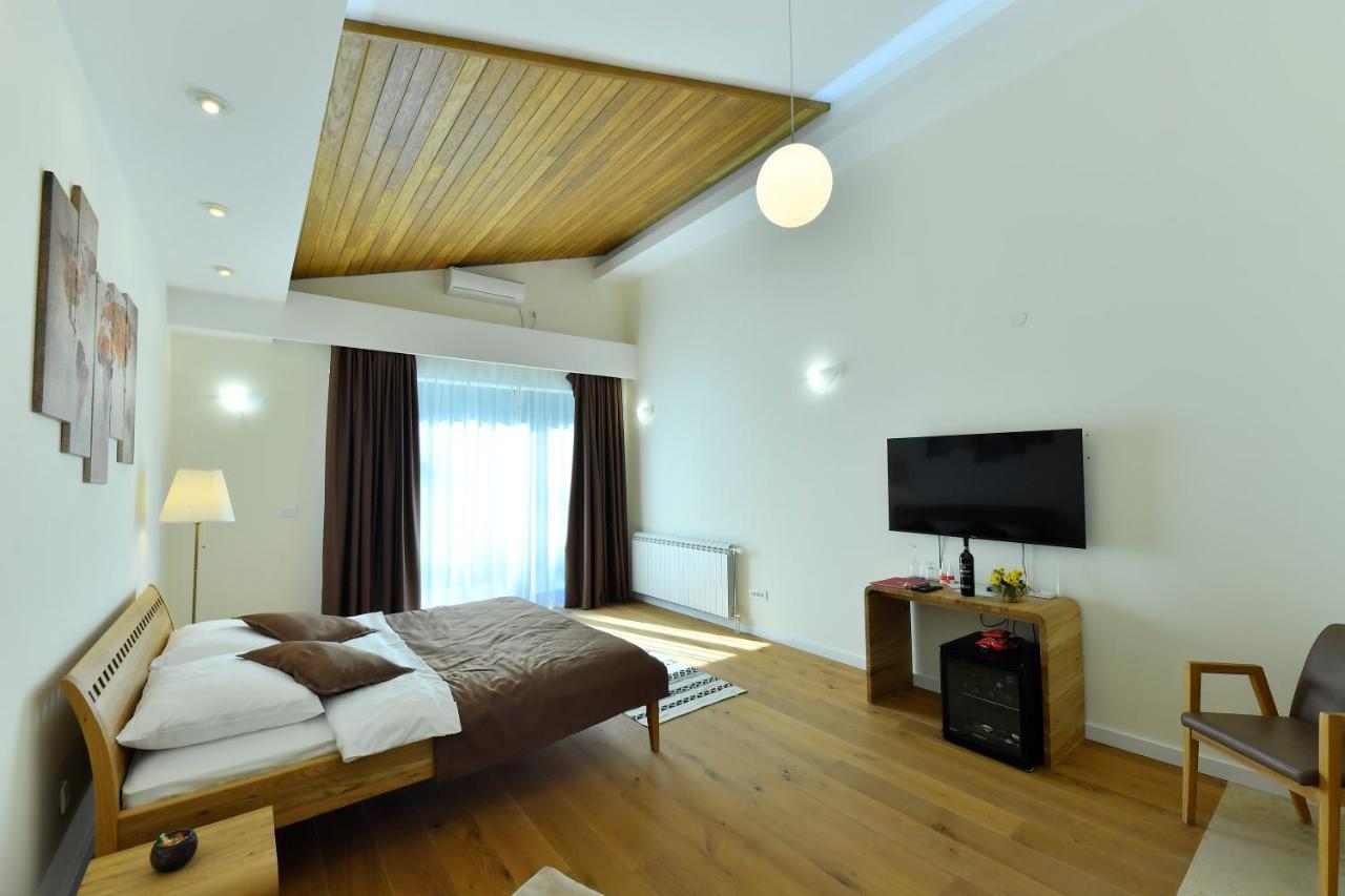 Villa Luxury Rooms - Wine Resort 斯梅代雷沃 外观 照片